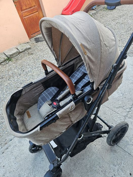 Vând cărucior  stare buna