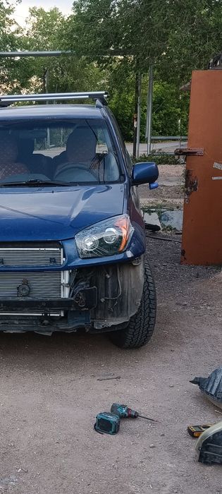 Продам фары rav4ll