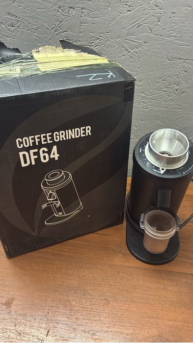 Кофемолка DF64 продам
