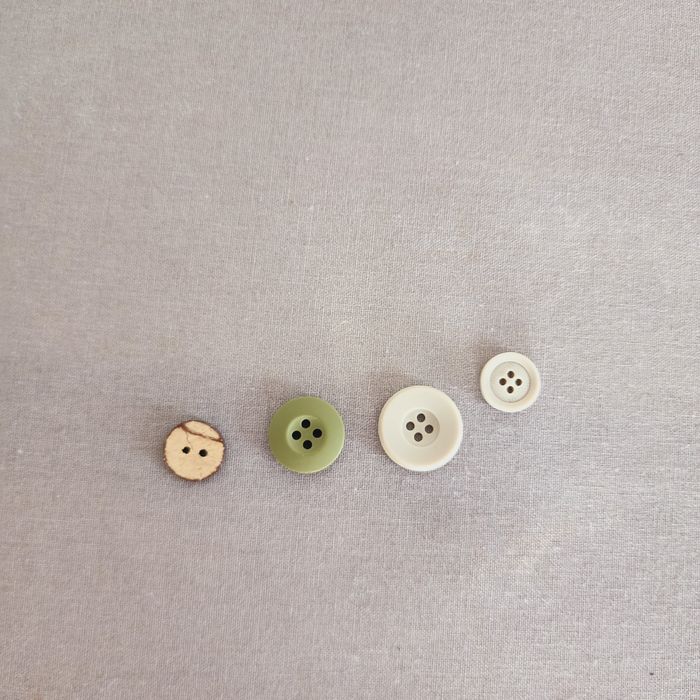 Пуговицы 4 вида.