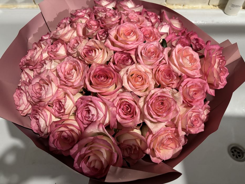 Продам цветы, моно-букет 51 роза.