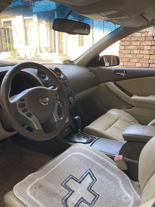 Nissan altima L32 VARIANT YOQ