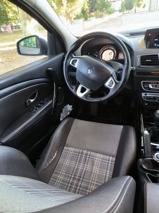Renault Megane III Grandtour (Break), ediție limitată **FFR**, an 2012, motor **1.9 dCi 130 CP**