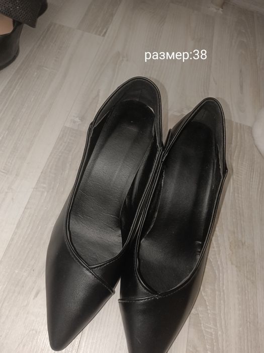 Продам женские туфли