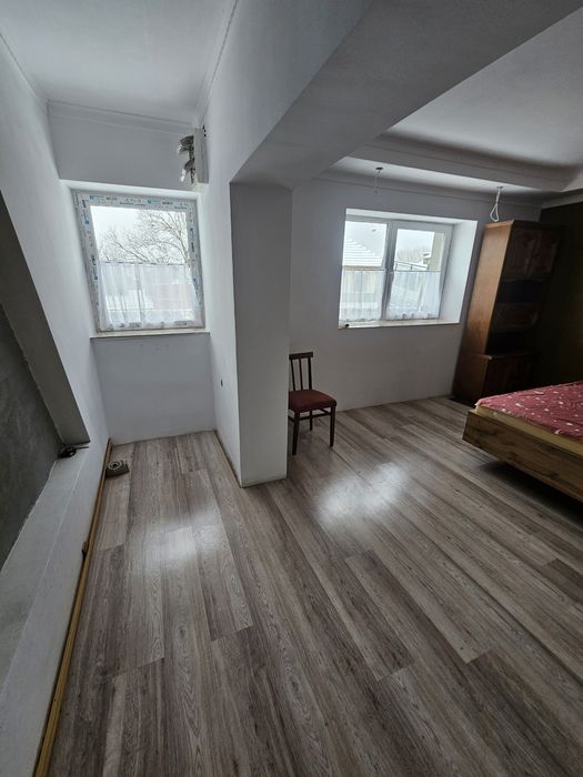 Vand casa situata in loc. Salard