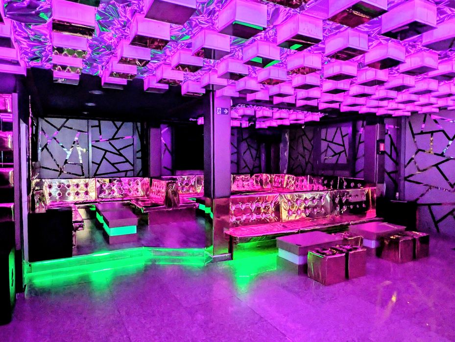 BridgeLounge se închiriază pentru Evenimente Private