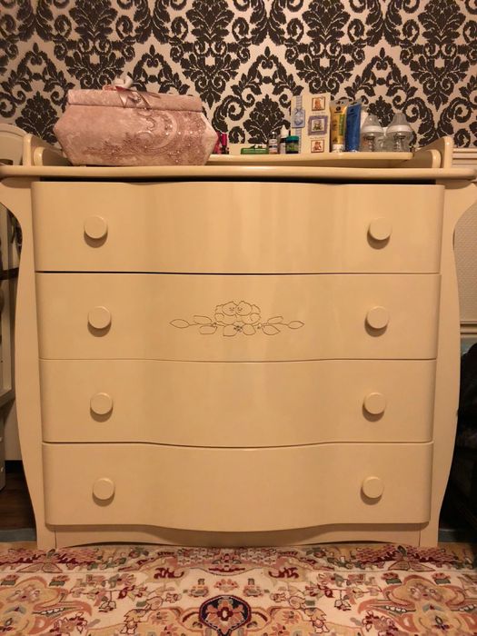 Камод -пеленальный стол !