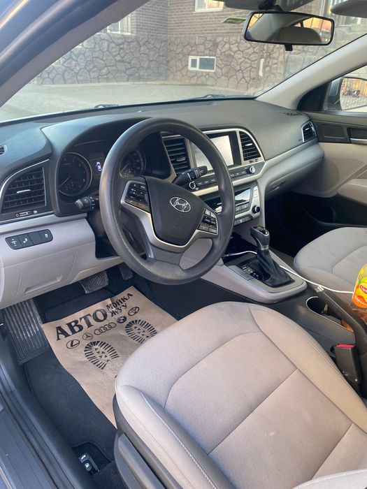 Hyundai Elantra продам