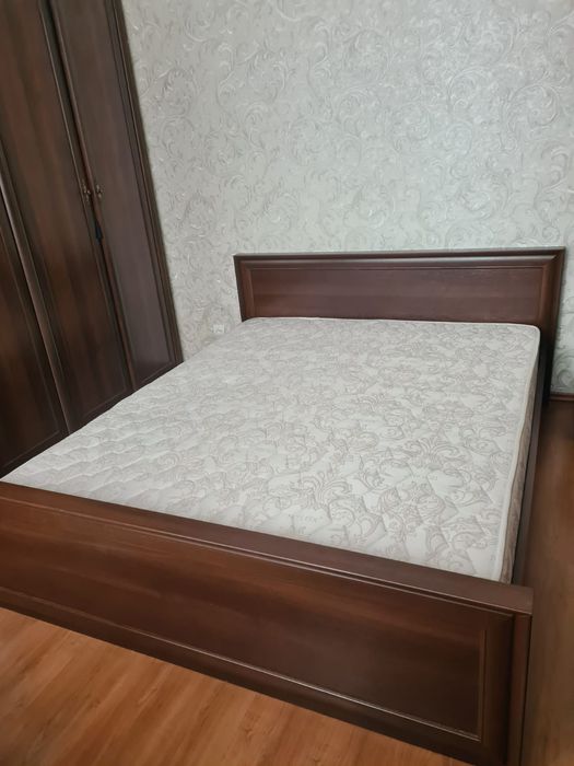 Двух спальная кровать