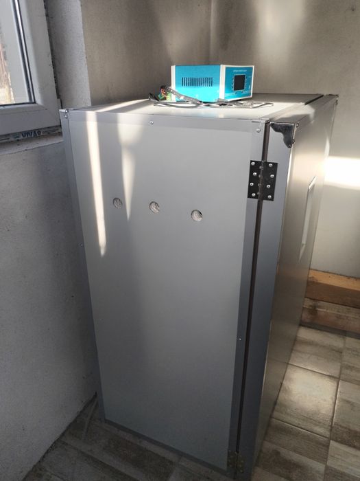 Incubator de 1000 de  ouă găină, prepeliță, gâscă, rață, păuni,