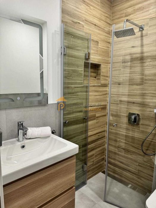 Дава се под наем Тристаен апартамент в Пловдив, Христо Смирненски - 100 кв.м за 950 € - Снимка #6