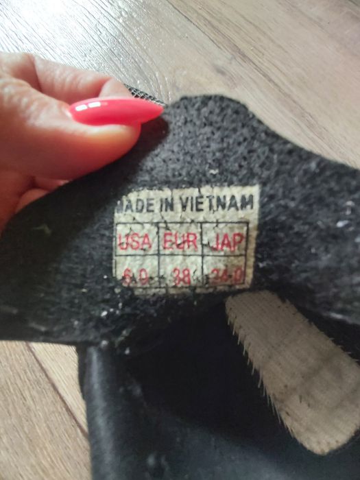 Продам сороконожки 38 размер