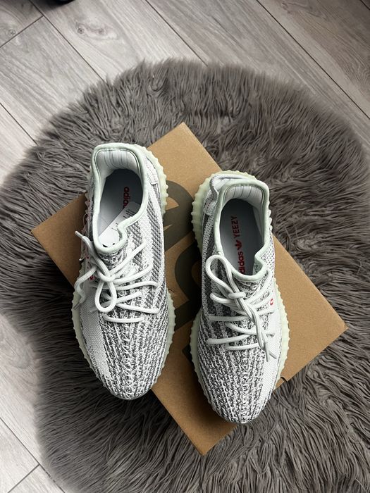Vand Yeezy 350 blue tint