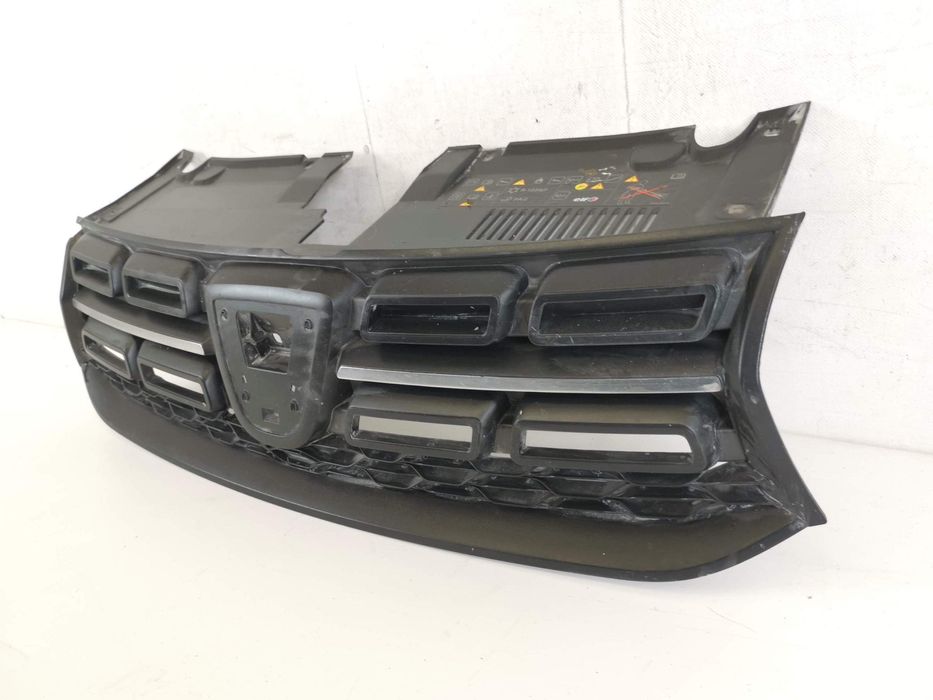 Радиаторна решетка Дачия Логан 2 [фейслифт] [ - ] Оригинална в добро с