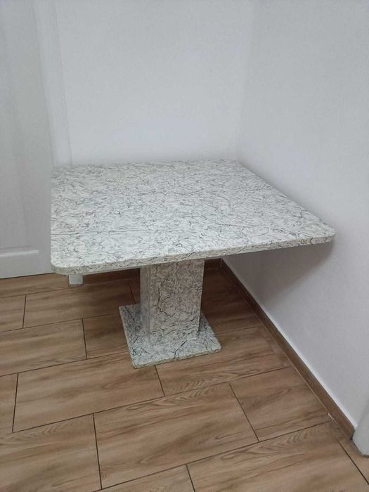 Vând masă de marmura  NOUA!