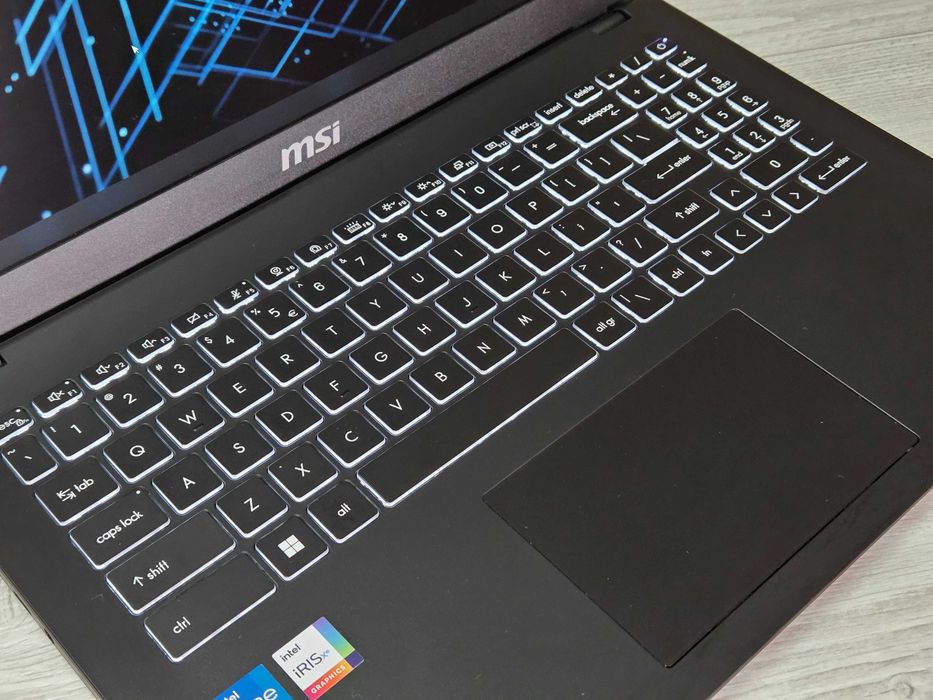 i5-1235U | 16RAM | 512GB SSD |IPS FHD | laptop лаптоп msi мси ултра лек бизнес workstation