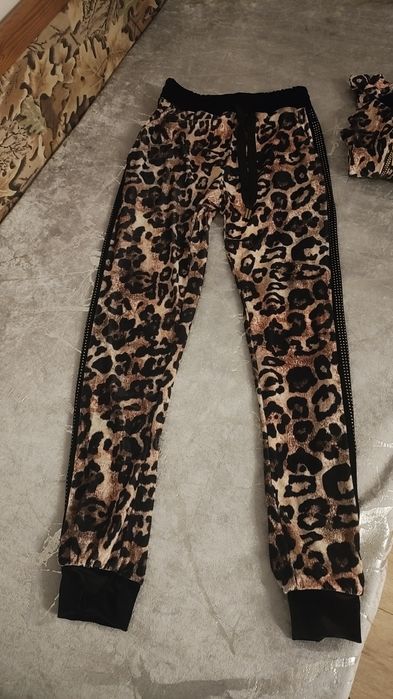 Дамски плюшен екип