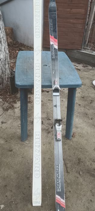 Ски двеста сантиметра