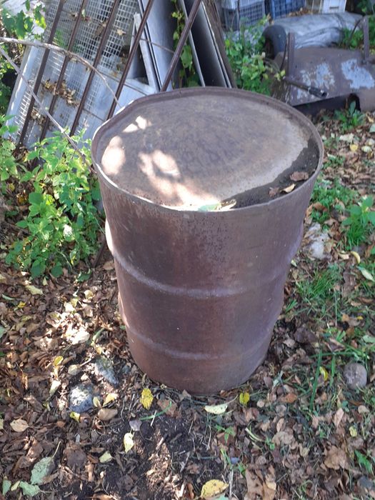 Продам бочку 200л