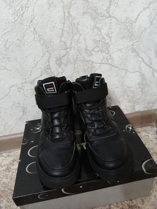 Ботинки на мальчика