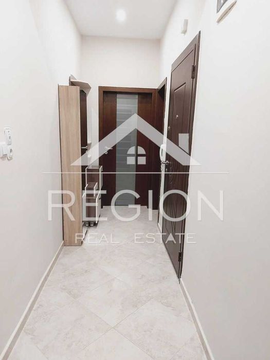 Дава се под наем Тристаен апартамент в Варна, Център - 89 кв.м за 850 € - Снимка #12