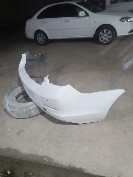 Бампер задний свет белый