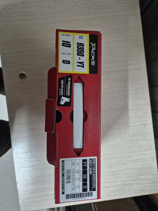 Продам коньки детские