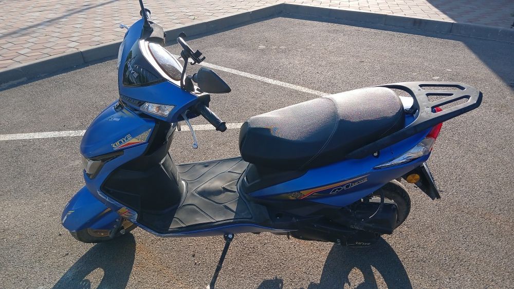 Продам м8 скутер