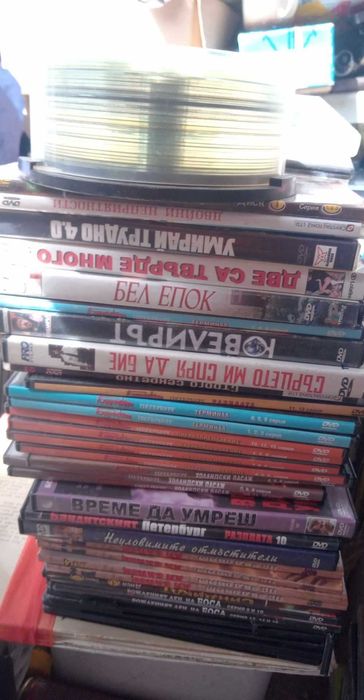 Видео касети и сд-та, аудио касети