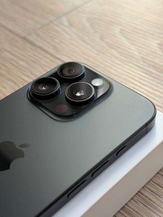 Iphone 16 PRO, 128gb, bat.88% - negru