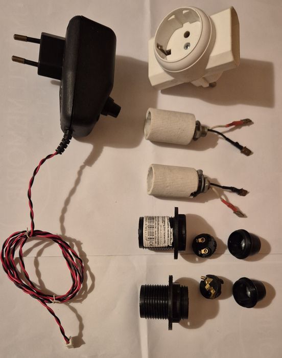 Transformator Zolan 2-12v/100mA+diverse accesorii