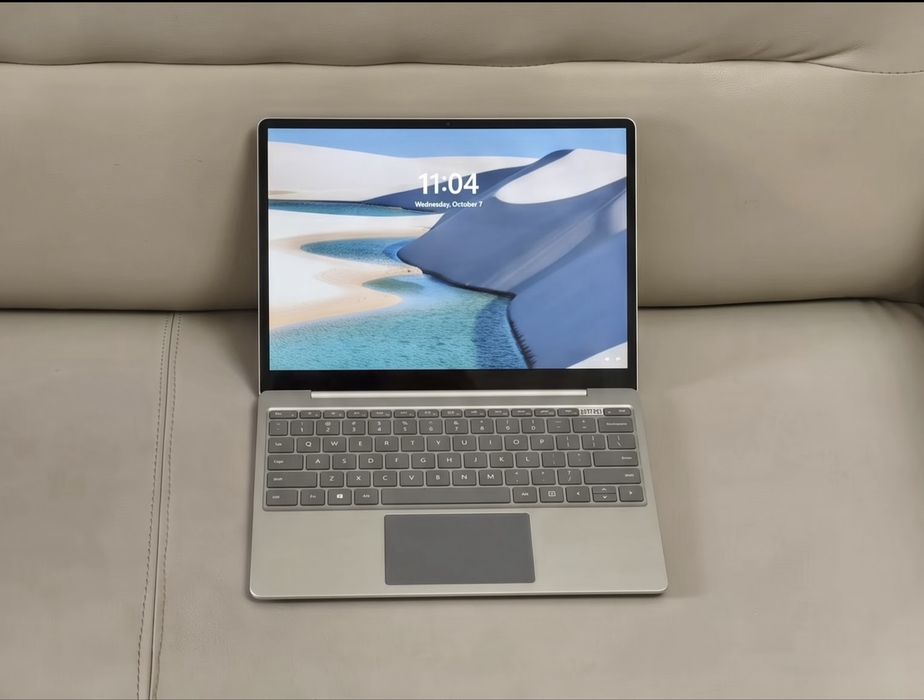 Продам surface go