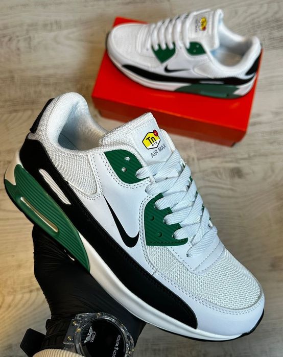 Adidași Nike barbati