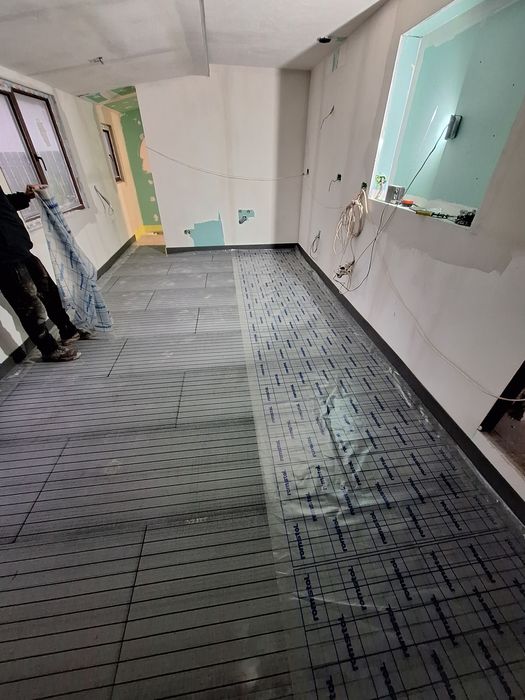 Amenajări interioare, instalații sanitare, termice și electrice