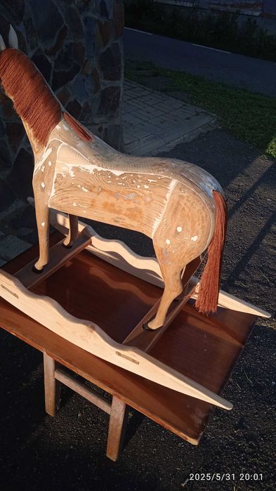 Recondiționez diferite obiecte;(mobila,rame tablouri,statuete lemn)