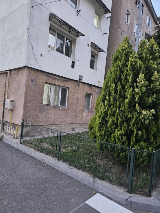 Închiriez/Vând Garsonieră confort 1 30mp sau o dau cu 17.000e Rovinari