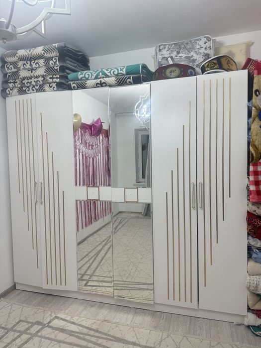 Спальный шкаф сатылады