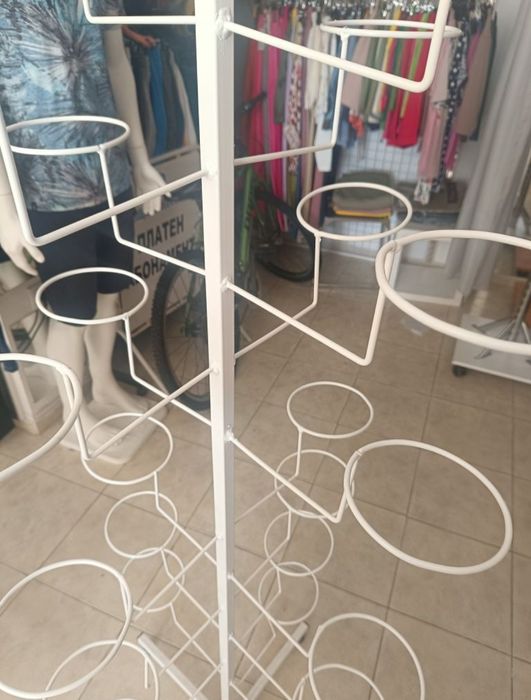Стойка за 32 шапки