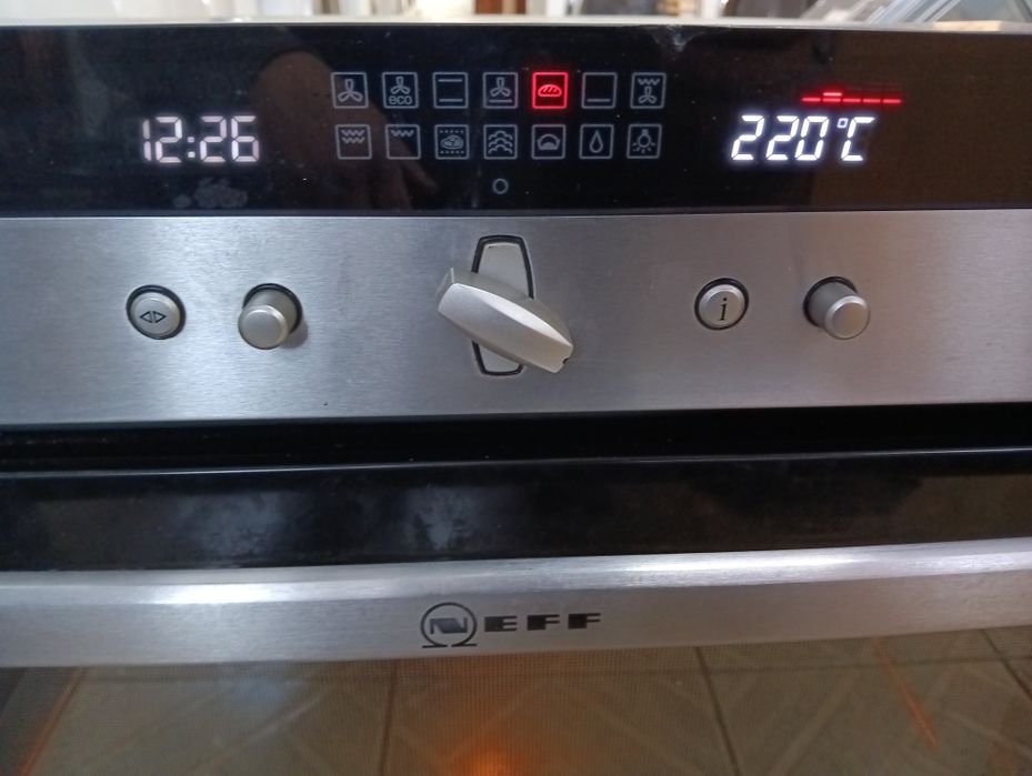 Фурна за вграждане с прибираща се врата Neff Made in Germany Гаранция