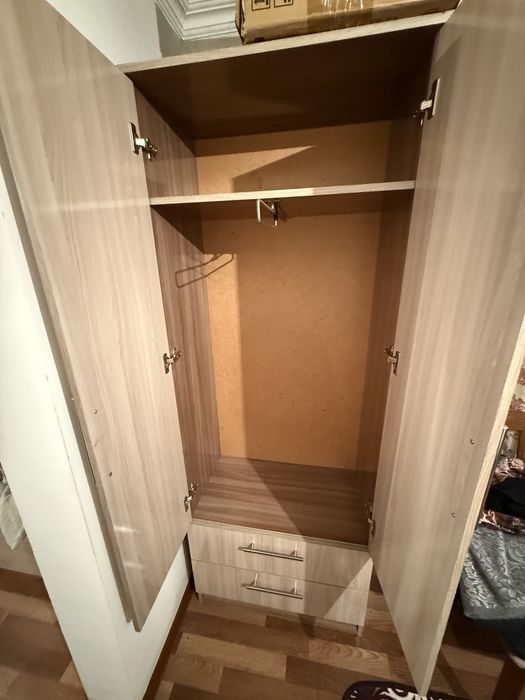 Срочно продам прихожий шкаф
