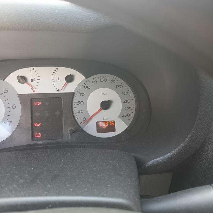 RENAULT Clio 2008 — imagine 4