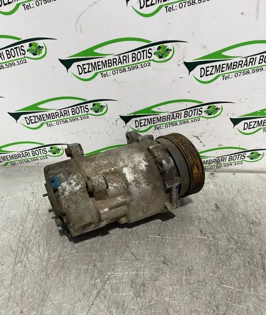 Compresor AC 1J0 820 803 F Volkswagen VW Golf 2001 1.4 MT (75 hp)