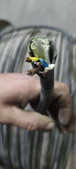 Кабель 4 фаза, продается