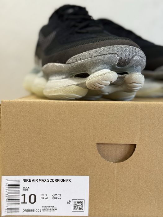 Nike Air Max Scorpion Flyknit SE - 44