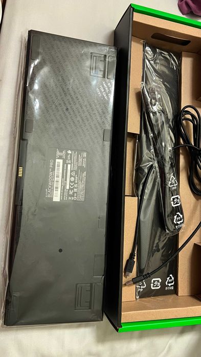 Razer BlackWidow V4 Pro Yellow Switches - Wireless