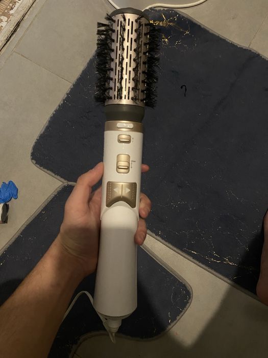 фен-щетка для укладки волос