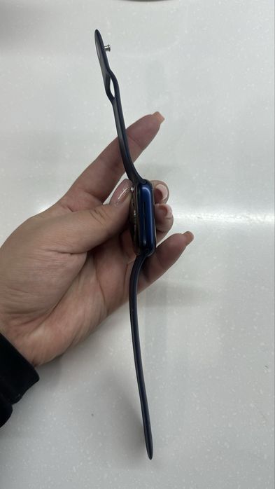 Продам часы Apple