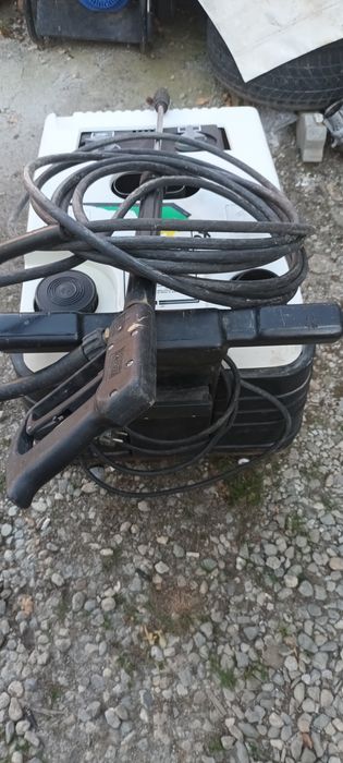 Jet cu apa calda în stare de funcționare