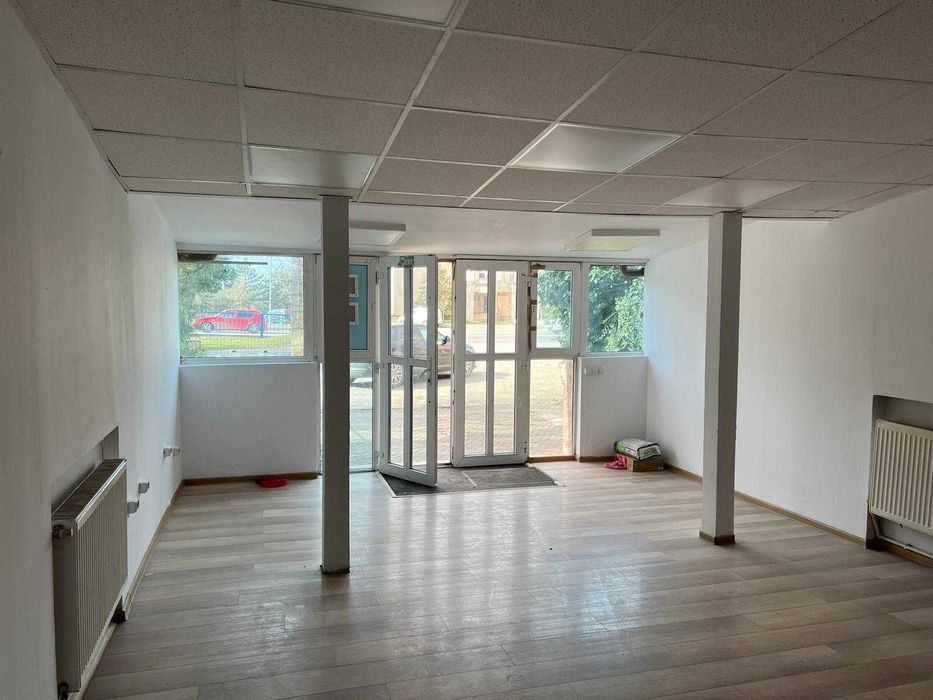 Inchiriez spatiu comercial Zona Intim