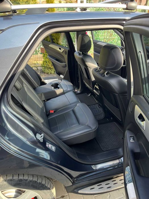 Vând Mercedes Benz ML 250 bluetec 4 Matic